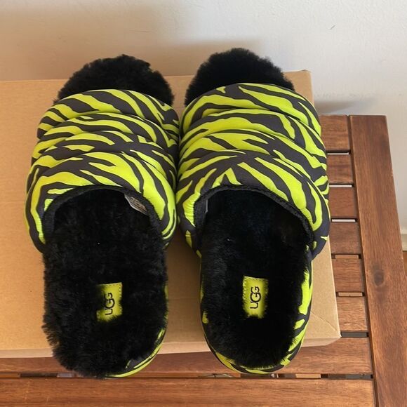 UGG Maxi Puff Slide Tiger Print Sandal Women Size 9 - Picture 7 of 15